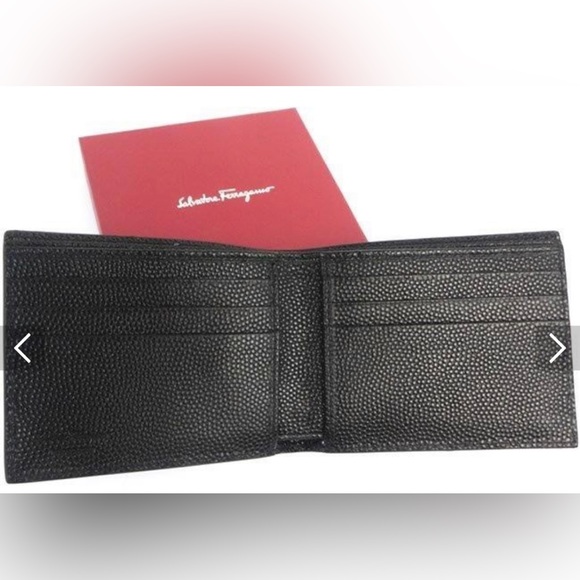 Salvatore Ferragamo bifold wallet - Picture 4 of 5